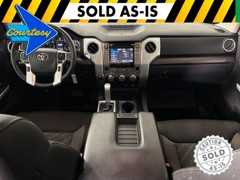 Used 2018 Toyota Tundra SR5 w/ SR5 Upgrade Package AWD/4WD image 32