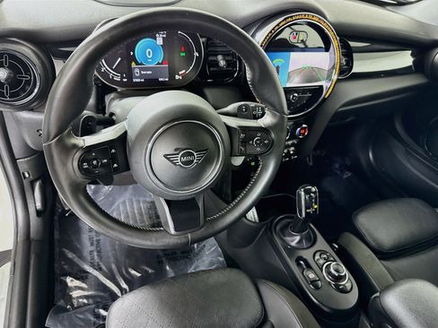 Used 2022 MINI Cooper S w/ Driver Assistance Package FWD image 17