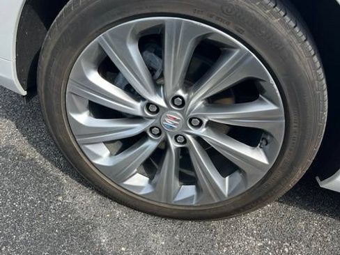 Used 2024 Buick Envista Sport Touring FWD image 18