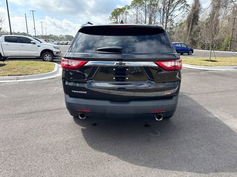 Used 2020 Chevrolet Traverse RS w/ LPO, Floor Liner Package image 10