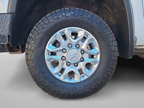 Used 2020 Chevrolet Silverado 2500 LTZ w/ LTZ Plus Package image 23