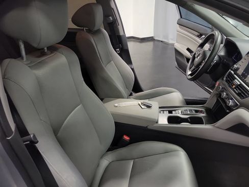 Used 2019 Honda Accord Hybrid image 30
