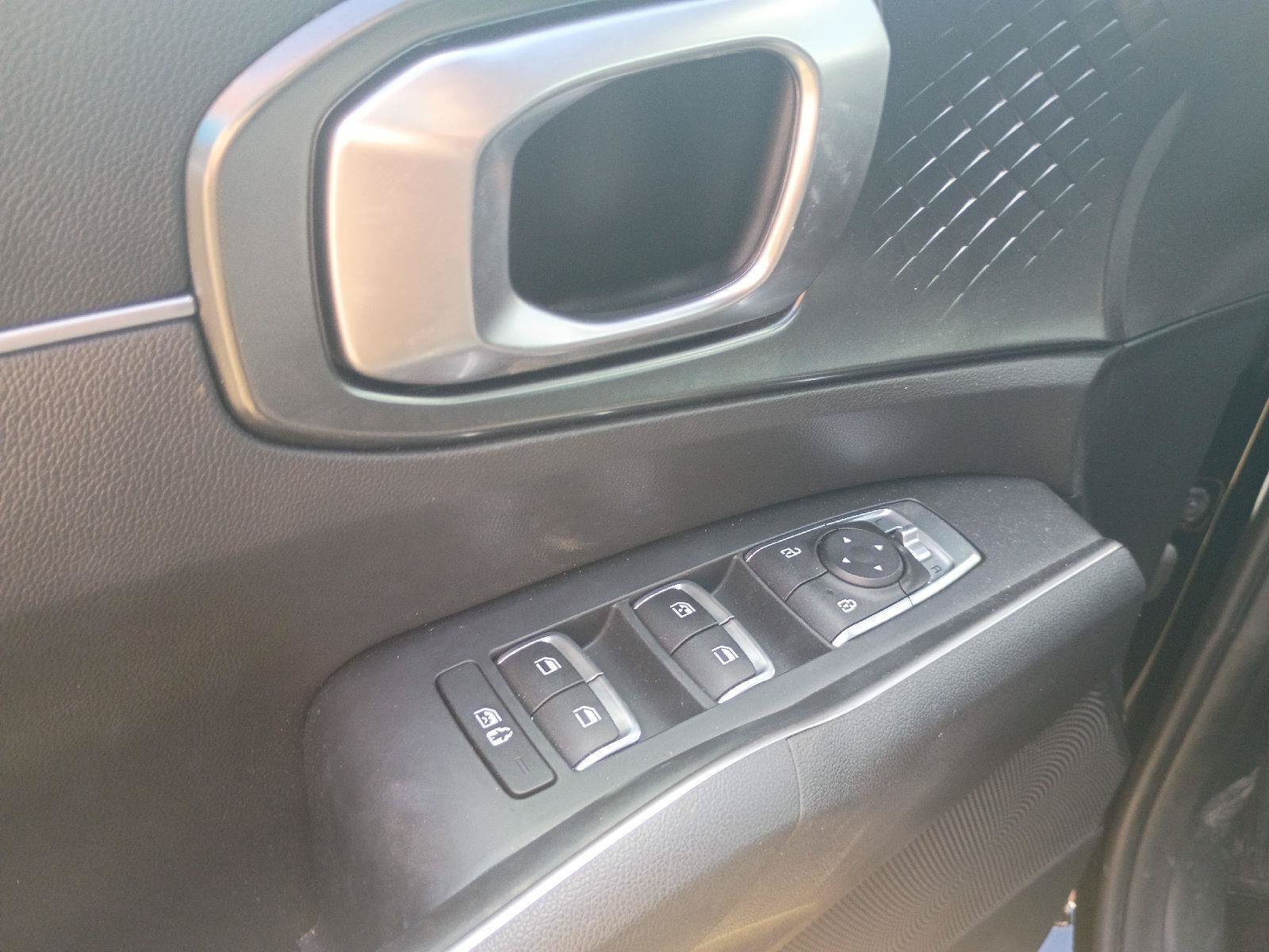 Used 2022 Kia Sorento EX AWD/4WD image 14