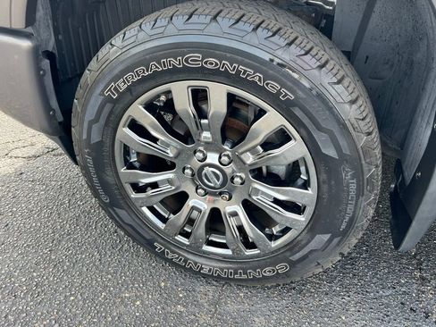 Used 2016 Nissan Titan Platinum Reserve image 39