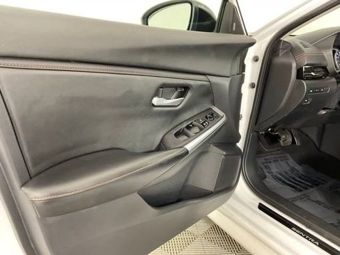 Used 2022 Nissan Sentra SR w/ Electronics Package image 11