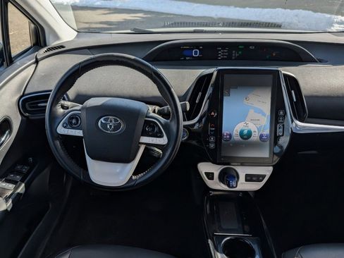 Used 2018 Toyota Prius Prime Premium image 20