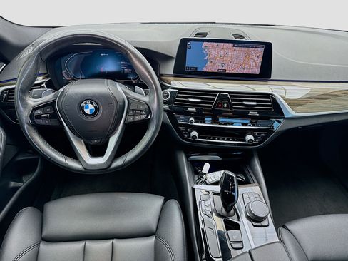 Used 2020 BMW 530e w/ Convenience Package RWD image 15