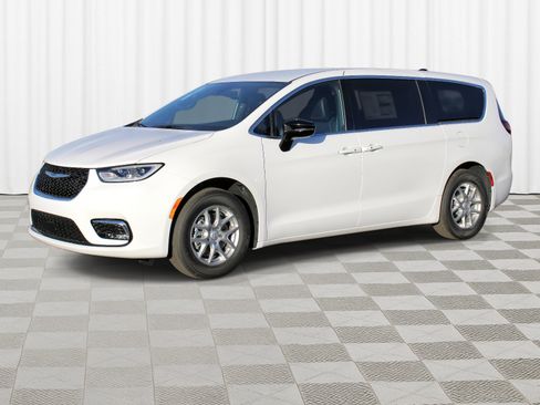New 2026 Chrysler Pacifica Select image 34