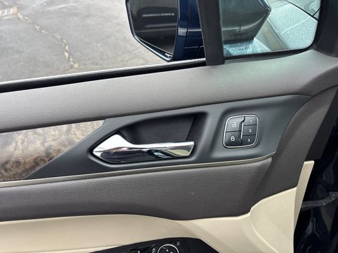 Used 2017 Lincoln MKC Reserve w/ Lincoln MKC Climate Package image 12