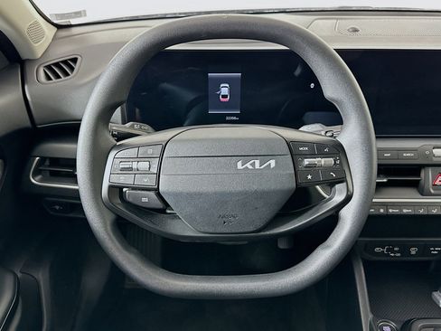 Used 2025 Kia K4 LXS image 18