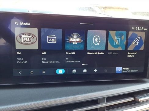 Used 2025 Hyundai Santa Fe SEL FWD image 5