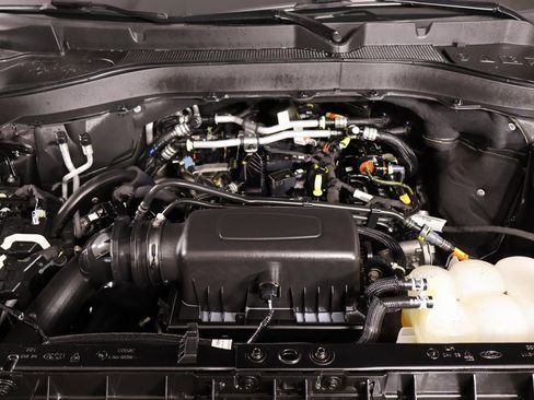 Used 2023 Ford Explorer XLT w/ Equipment Group 202A image 20