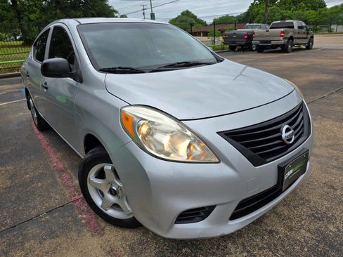 Used 2014 Nissan Versa S Plus image 43