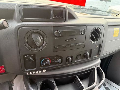 Used 2014 Ford E-350 and Econoline 350 Super Duty image 30