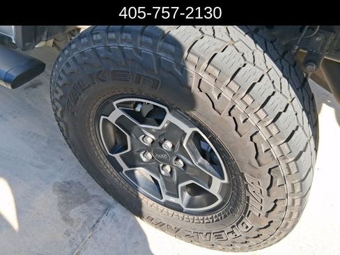 Used 2020 Jeep Gladiator Overland image 11