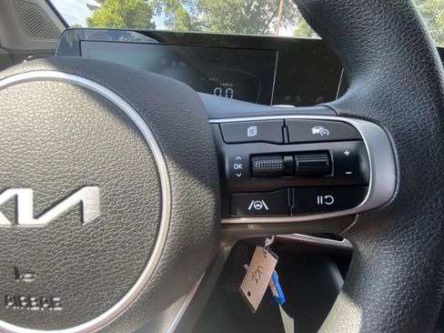Used 2023 Kia Sportage LX FWD image 20