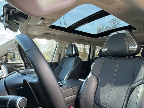 Used 2025 INFINITI QX80 Sensory image 13