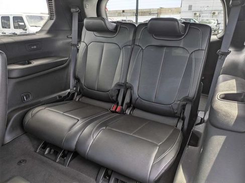 Used 2025 Jeep Grand Cherokee L Limited RWD image 15