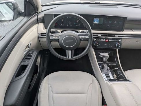 Used 2025 Hyundai Tucson SEL FWD image 15