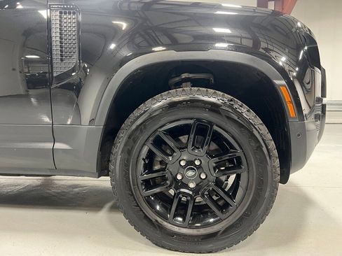 Used 2024 Land Rover Defender 110 S image 16