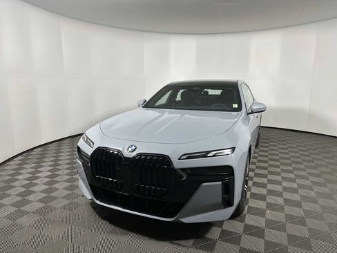 New 2026 BMW 740i xDrive w/ Premium Package image 7