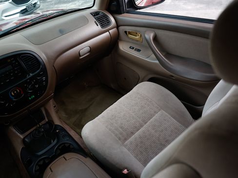 Used 2004 Toyota Tundra Limited image 22