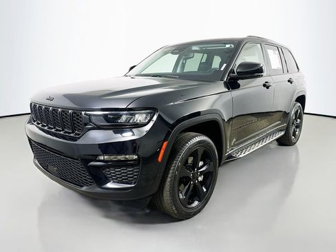 Used 2023 Jeep Grand Cherokee Limited w/ Black Appearance Package RWD image 3