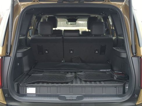 Used 2024 Toyota Land Cruiser image 17