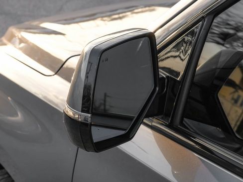 Used 2020 Cadillac Escalade ESV Luxury w/ Escalade Sport Edition image 46