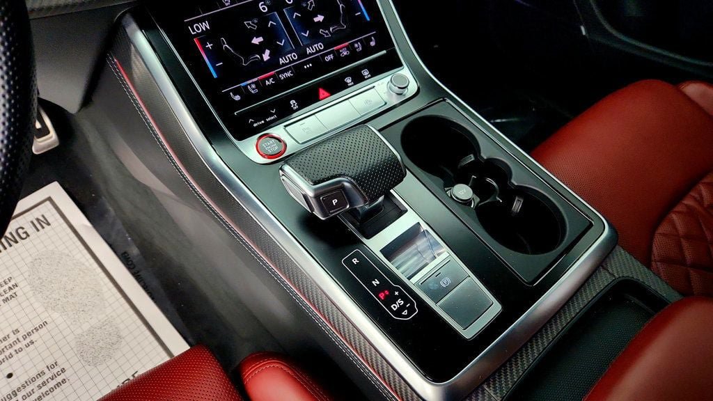 Used 2024 Audi SQ8 Premium Plus AWD/4WD image 17