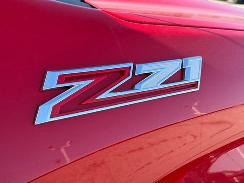 Certified 2023 Chevrolet Silverado 1500 Custom Trail Boss w/ LPO, Dark Essentials Package image 7