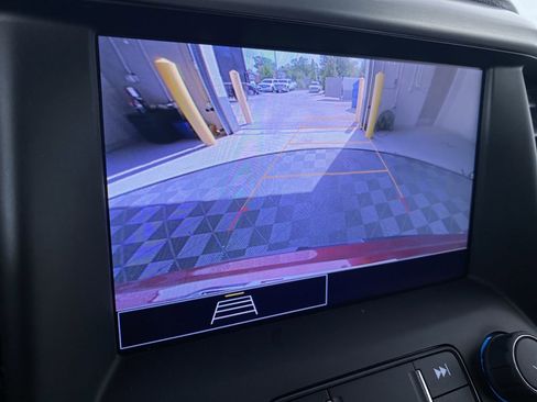 Certified 2023 GMC Acadia SLE w/ Driver Convenience Package FWD image 6