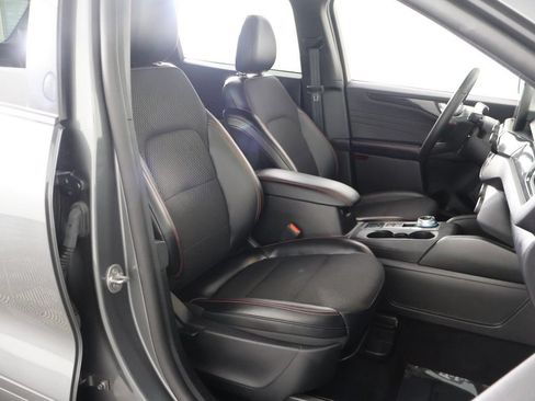 Used 2025 Ford Escape ST-Line AWD/4WD image 27