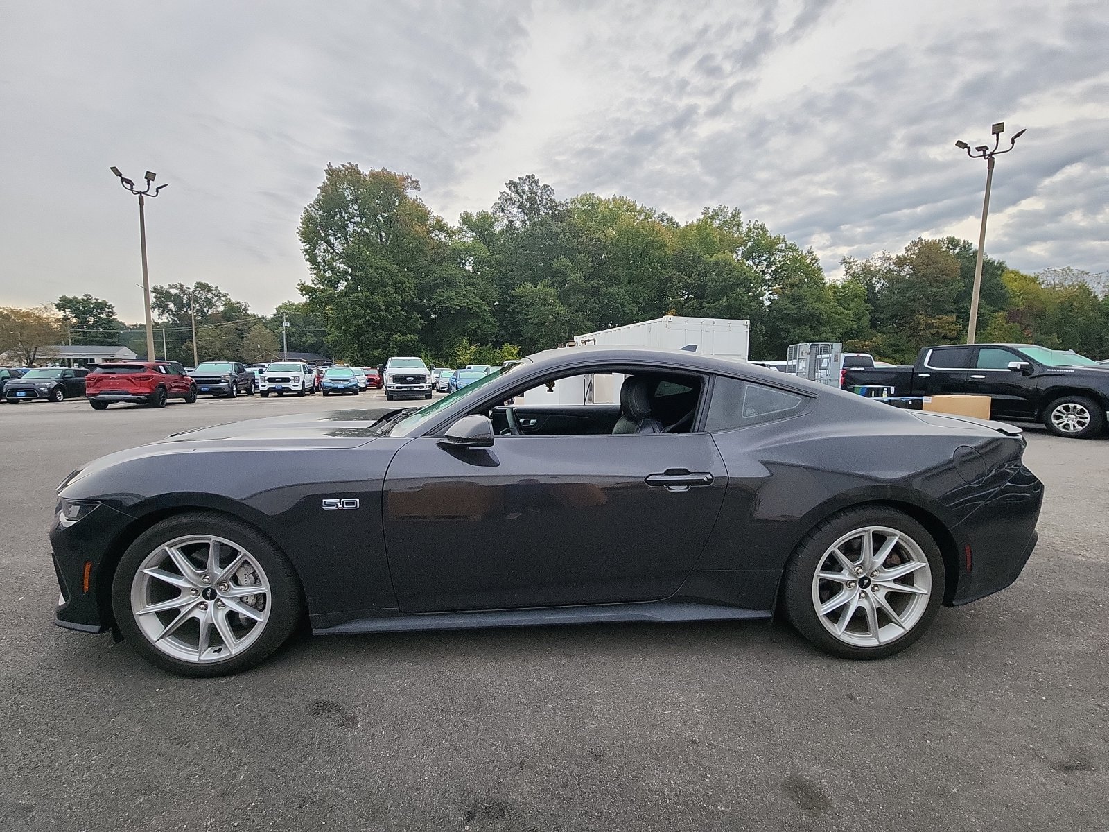 Used 2024 Ford Mustang GT Premium RWD image 2