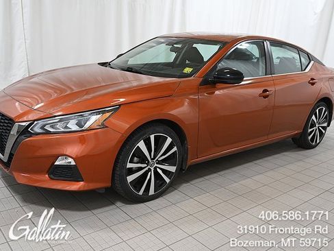 Used 2020 Nissan Altima 2.5 SR w/ Premium Package image 1