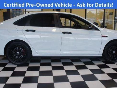 Used 2024 Volkswagen Jetta GLI 40th Anniversary Edition FWD image 13