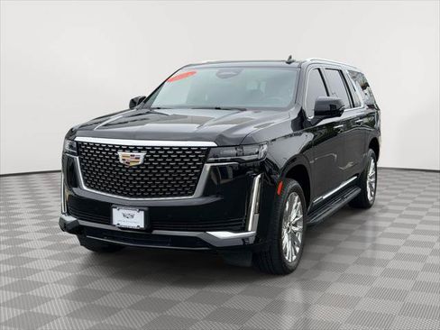 Used 2024 Cadillac Escalade ESV Premium Luxury AWD/4WD image 3