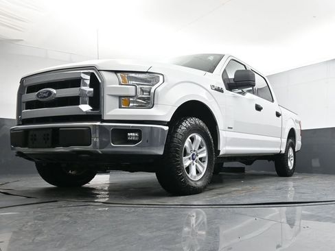 Used 2017 Ford F150 XLT image 31
