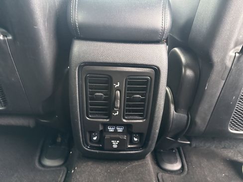 Used 2022 Dodge Durango GT image 29