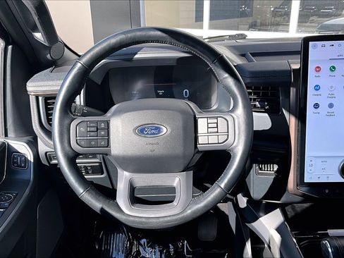 Used 2023 Ford F150 Lightning Lariat image 5