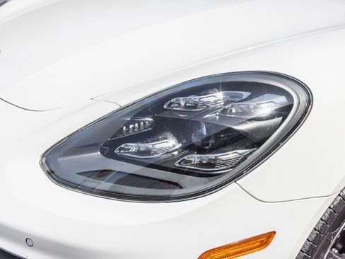 Certified 2023 Porsche Panamera Platinum Edition RWD image 27