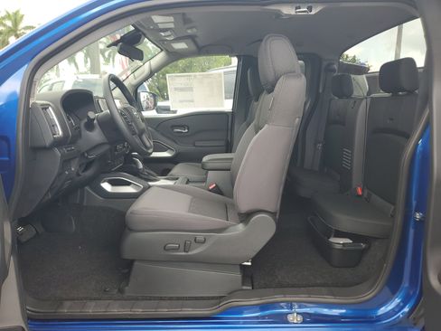 New 2025 Nissan Frontier SV image 17