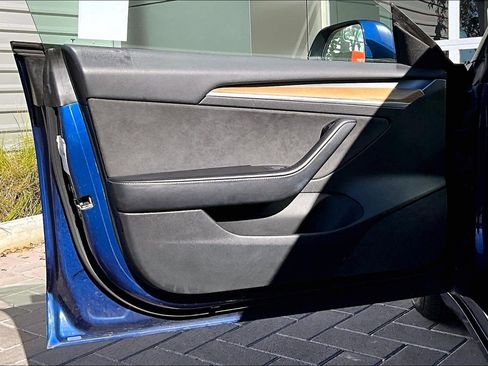 Used 2022 Tesla Model 3 Long Range image 23