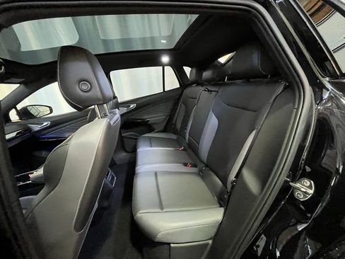 Used 2023 Volkswagen ID.4 Pro S Plus image 22