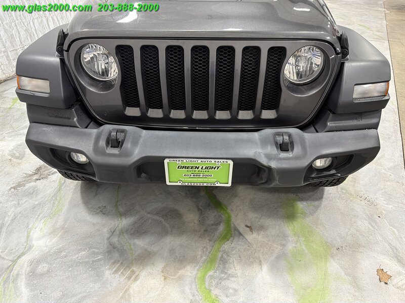 Used 2019 Jeep Wrangler Unlimited Sport S AWD/4WD image 18