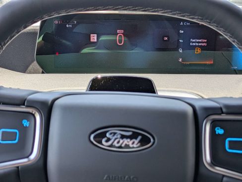 New 2025 Ford Expedition Platinum w/ Stealth Performance Package AWD/4WD image 15