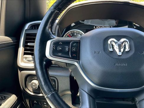Used 2019 RAM 1500 Laramie w/ Sport Appearance Package AWD/4WD image 10