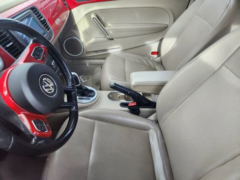 Used 2015 Volkswagen Beetle 1.8T image 10