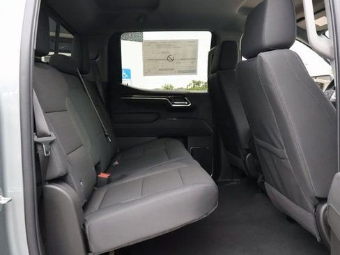 New 2026 GMC Sierra 1500 SLE w/ Preferred Package image 16