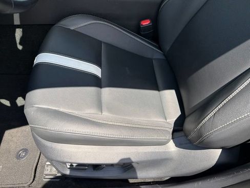 Used 2025 Toyota Camry SE FWD image 24